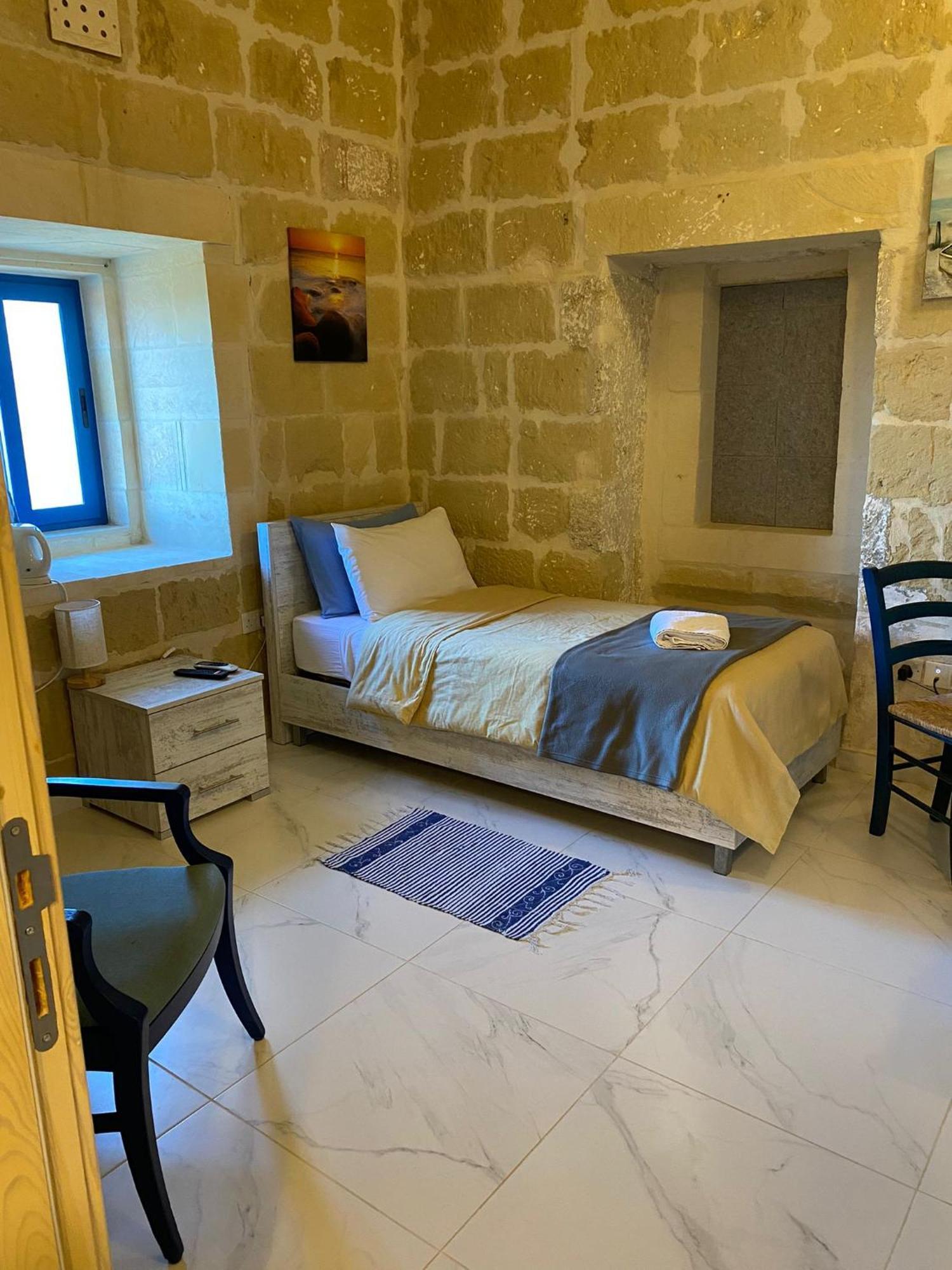 مبيت وإفطار Għarb Fiftyfour West Boutique Living المظهر الخارجي الصورة