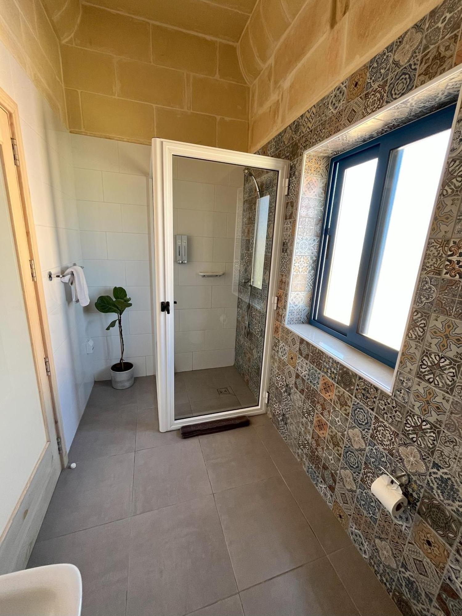 مبيت وإفطار Għarb Fiftyfour West Boutique Living المظهر الخارجي الصورة