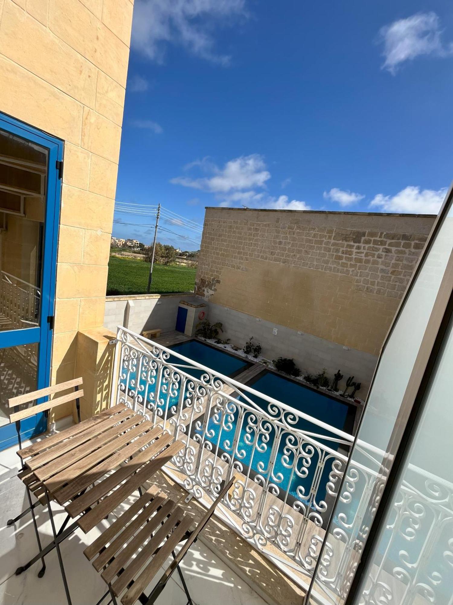 مبيت وإفطار Għarb Fiftyfour West Boutique Living المظهر الخارجي الصورة